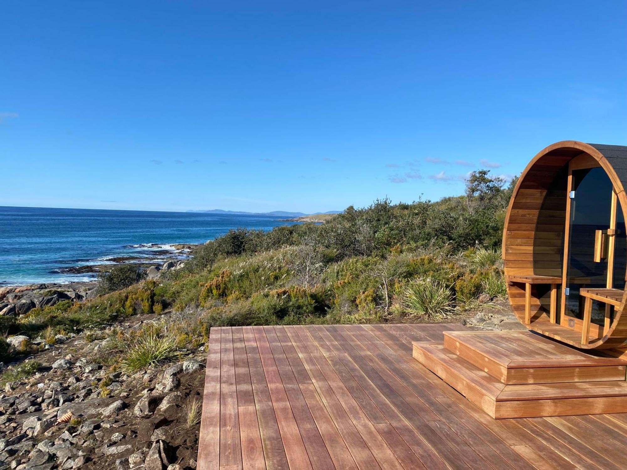 Little Beach Resort Four Mile Creek Esterno foto